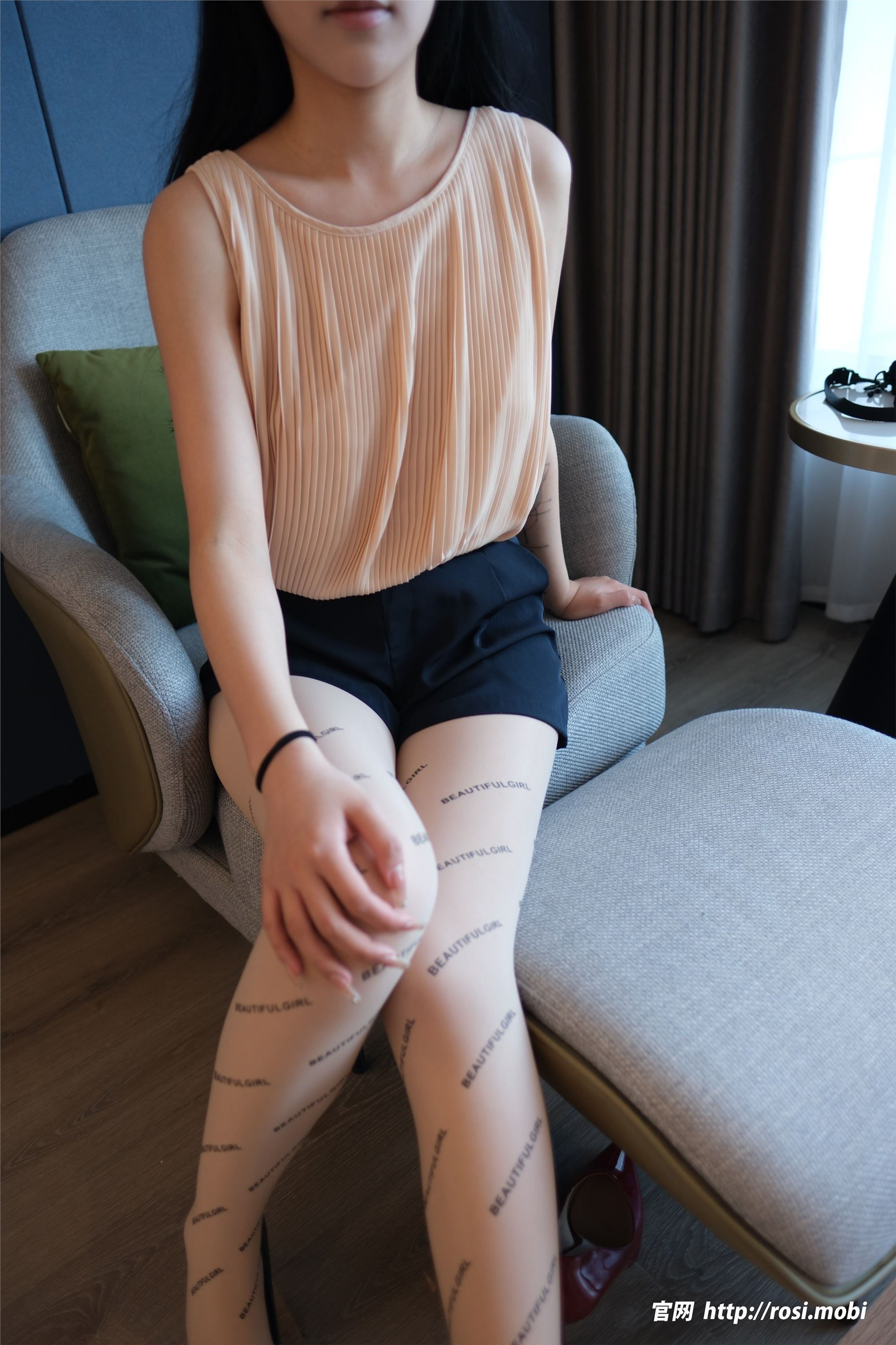 ROSI写真 2025.02.10 NO.4816